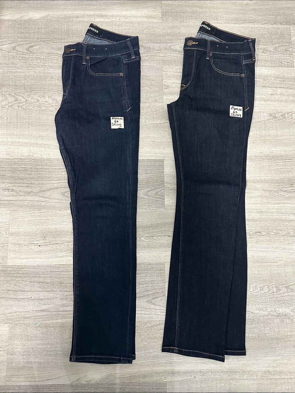 Express Women's Skinny Jeans in Dark Blue Wash